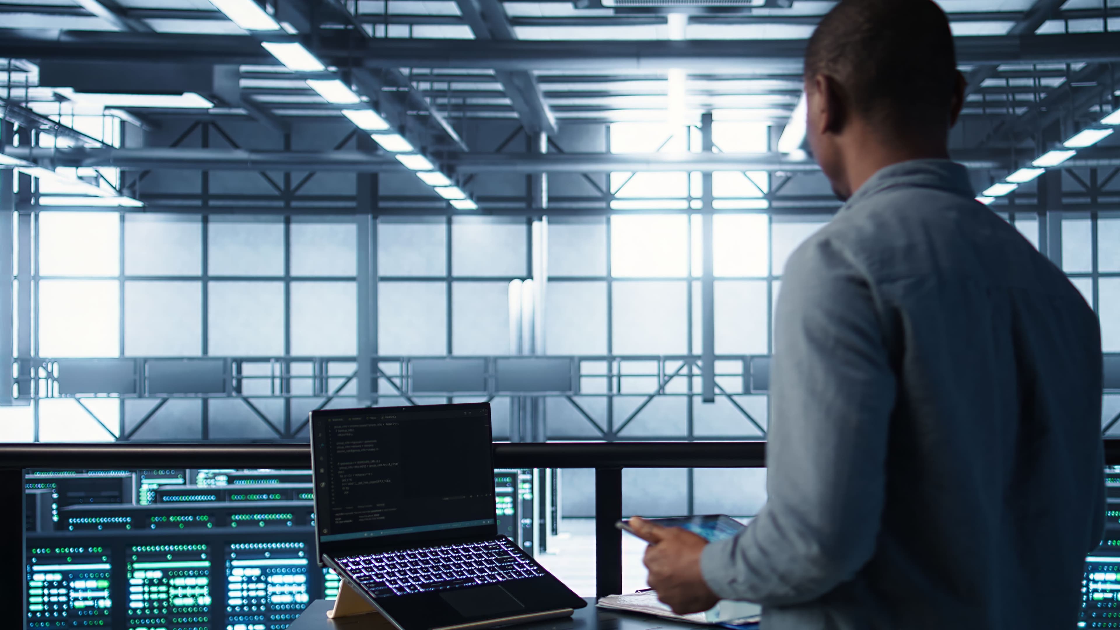 BACKUP POWER INSTALLATION (GENERATORS, UPS SYSTEMS, AVR)